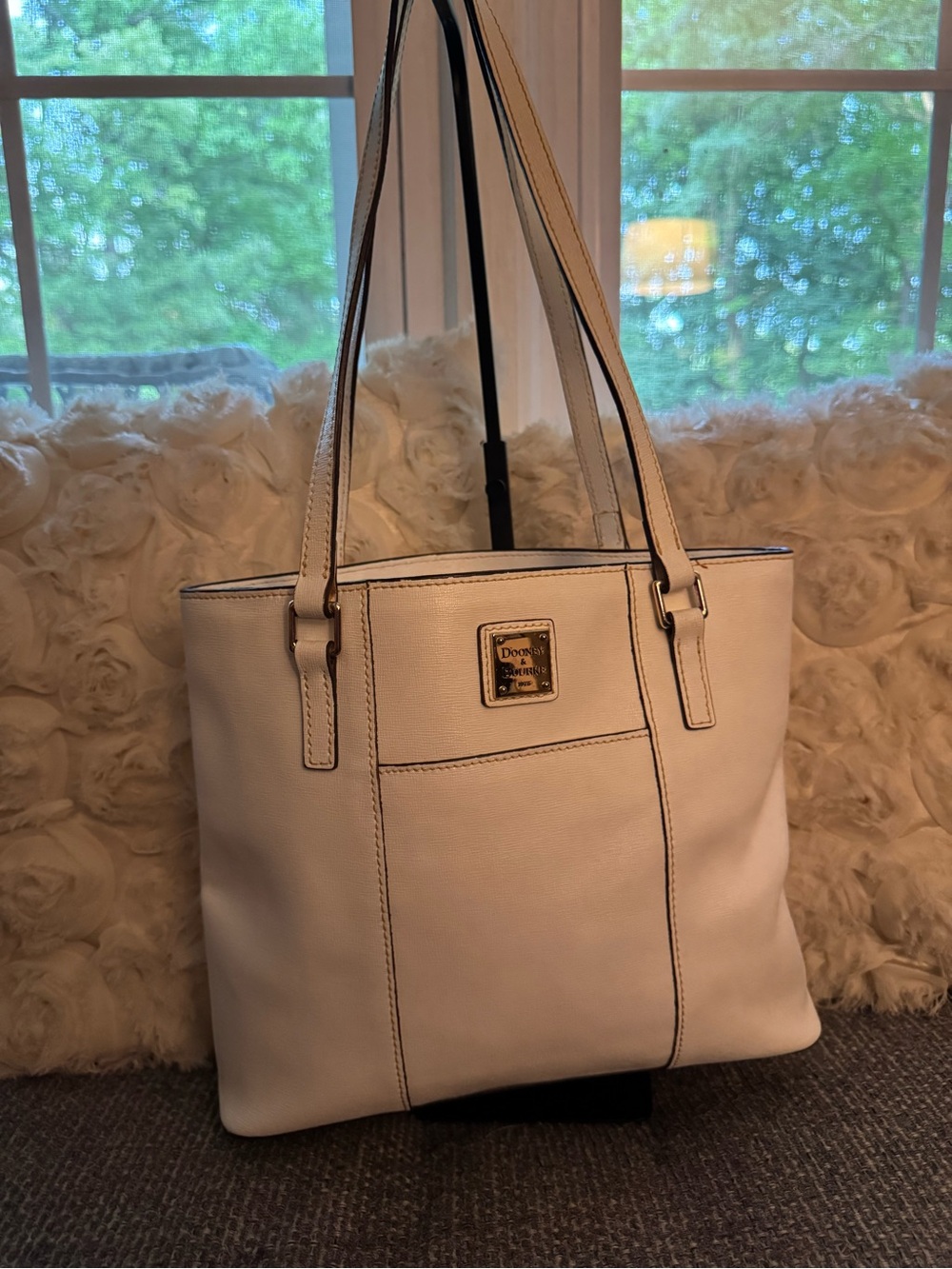 Dooney & Bourke White/Cream Pebble Grain Leather Tote Bag Red Interior